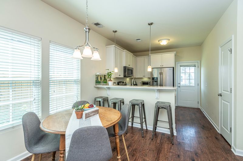 1516 Oldenburg Dr, Mount Pleasant, SC 29429