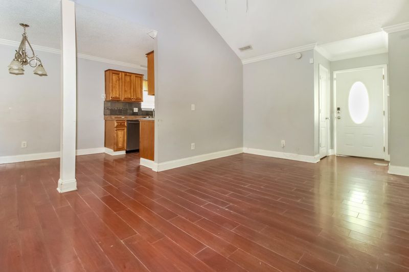 54 Oak Grove Rd, Goose Creek, SC 29445