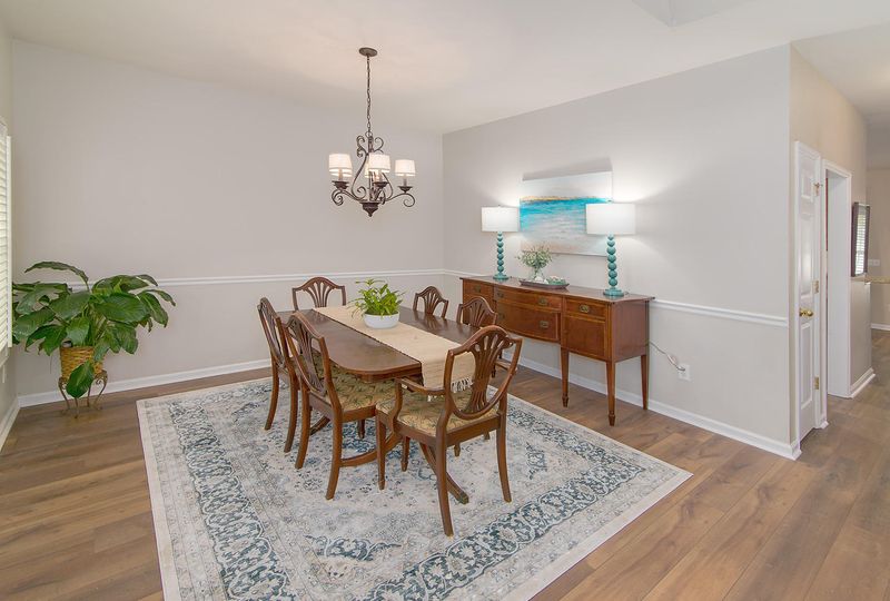 566 Pointe Of Oaks Rd, Summerville, SC 29485