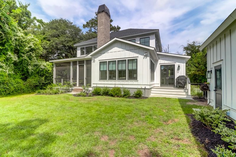 2039 Parkway Dr, Charleston, SC 29412