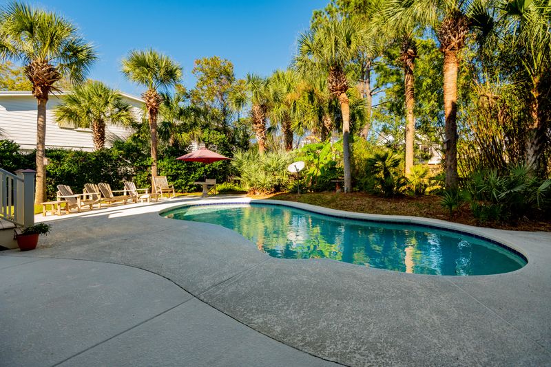 1560 Home Farm Rd, Mount Pleasant, SC 29464