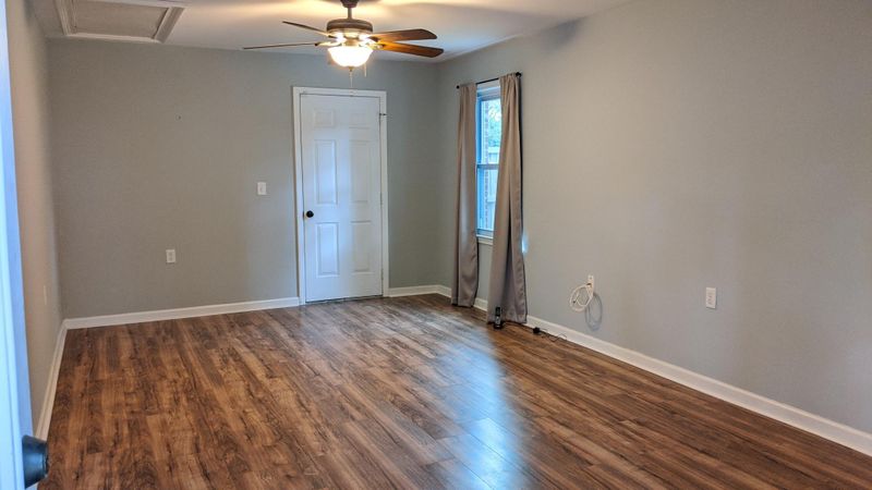 208 Oakdale Dr, Summerville, SC 29483
