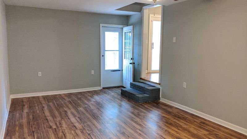 208 Oakdale Dr, Summerville, SC 29483