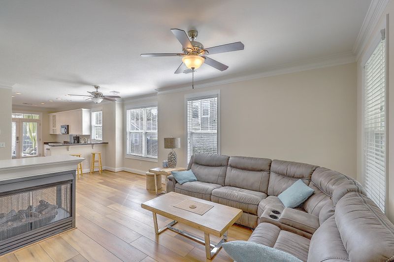 2262 Daniel Island Dr, Charleston, SC 29492