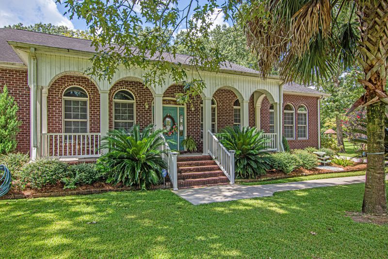 1107 Cass Dr, Moncks Corner, SC 29461