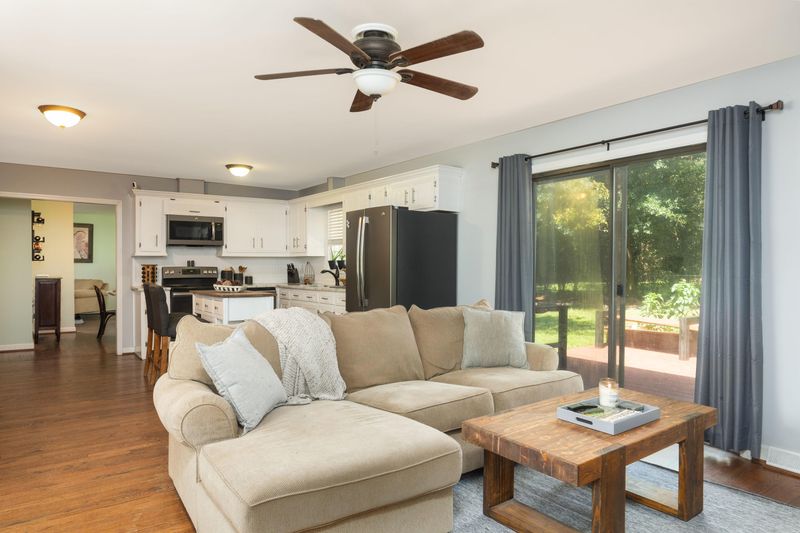 1058 Yeamans Hall Rd, Hanahan, SC 29410