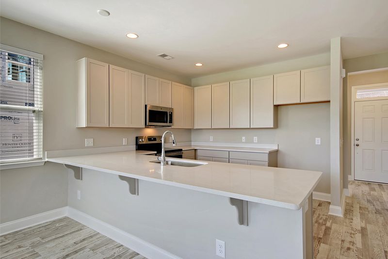 7773 Montview Rd, North Charleston, SC 29418