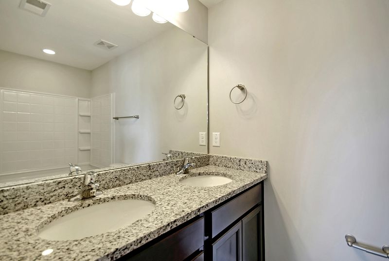7773 Montview Rd, North Charleston, SC 29418
