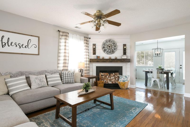 25 Regency Oaks Dr, Summerville, SC 29485
