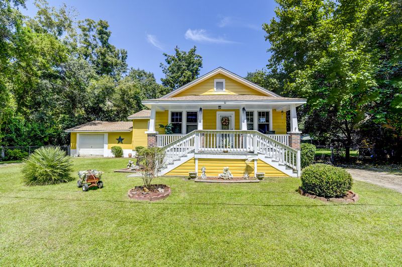 1908 2nd Dr, Charleston, SC 29407