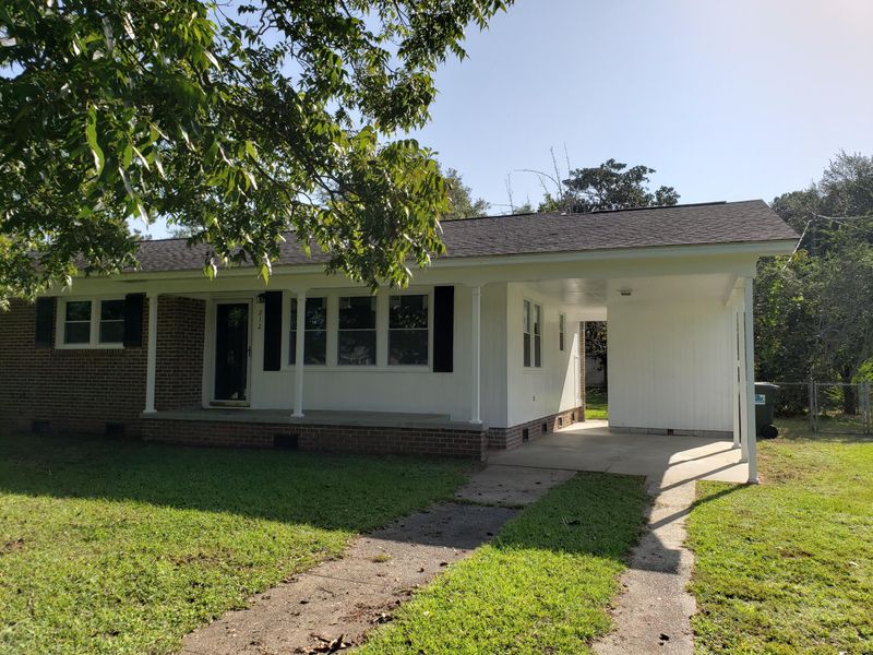212 High Hill Dr, Moncks Corner, SC 29461
