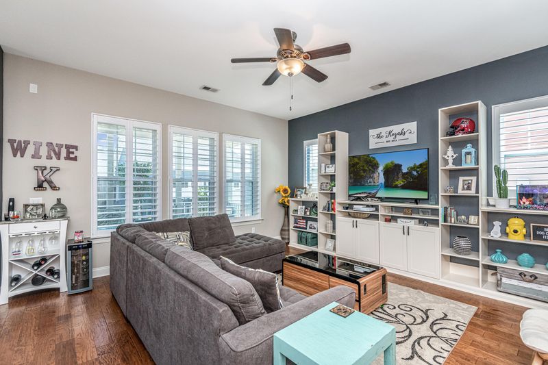 818 Buckler St, Summerville, SC 29486