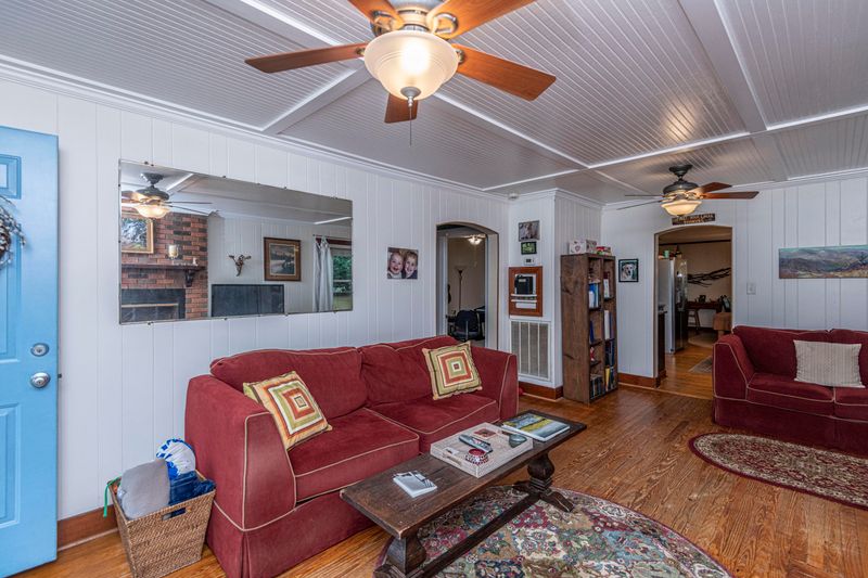 1924 2nd Dr, Charleston, SC 29407