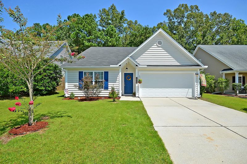 2021 Culloden Dr, Summerville, SC 29483