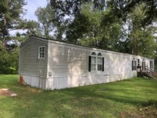 1506 E Church St, Bonneau, SC 29431