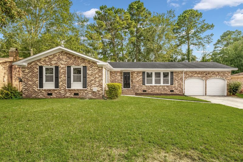 2575 Bengal Rd, North Charleston, SC 29406