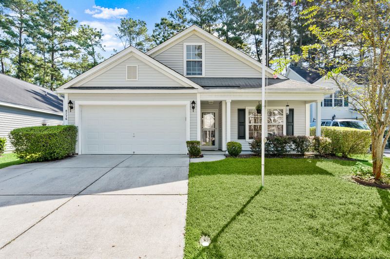 8776 Red Oak Dr, North Charleston, SC 29406