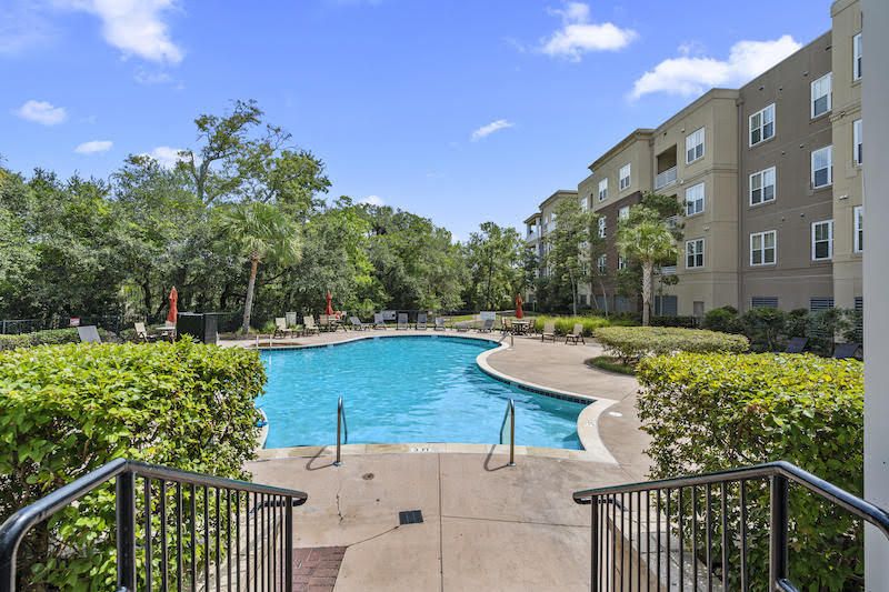 200 River Landing Dr #H 105, Charleston, SC 29492