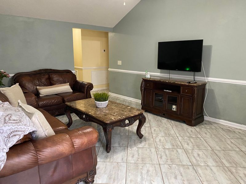 5080 Westview St, North Charleston, SC 29418