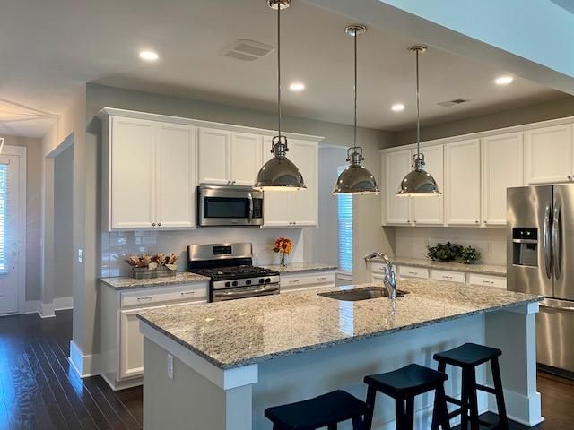 617 Long Meadow St, Summerville, SC 29486