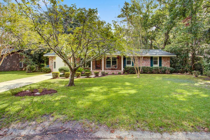 16 Huguenot Ave, Charleston, SC 29407