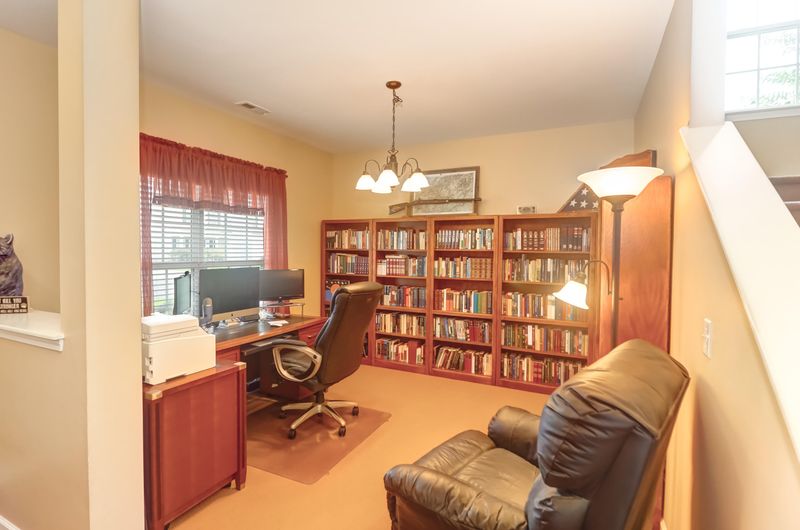 127 Mayfield Dr, Goose Creek, SC 29445