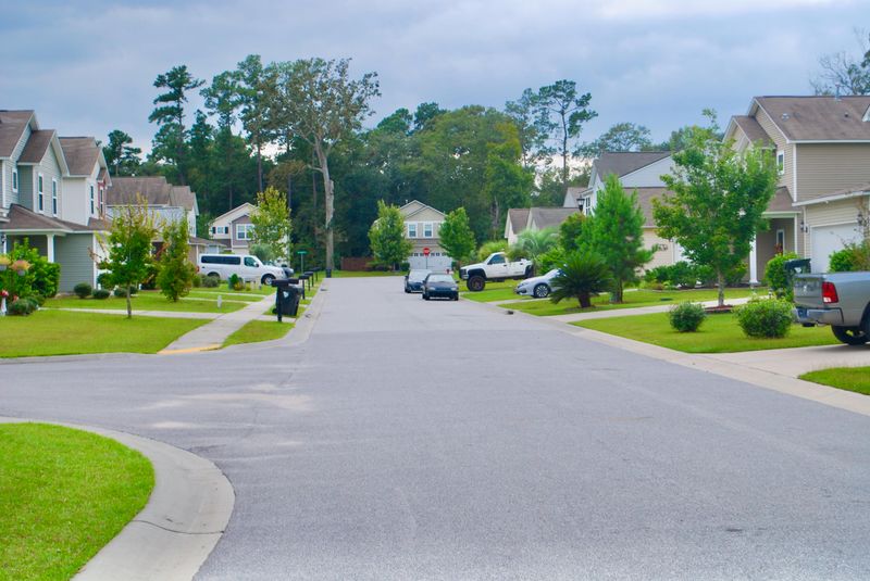 9695 Crofton Dr, Ladson, SC 29456