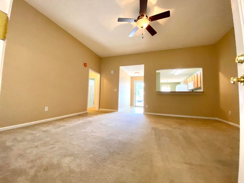 1021 Longview Dr, Goose Creek, SC 29445