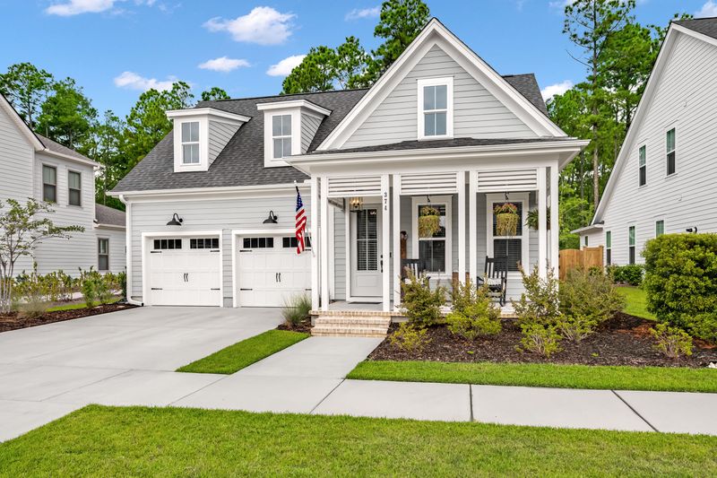 374 Oak Park St, Summerville, SC 29486