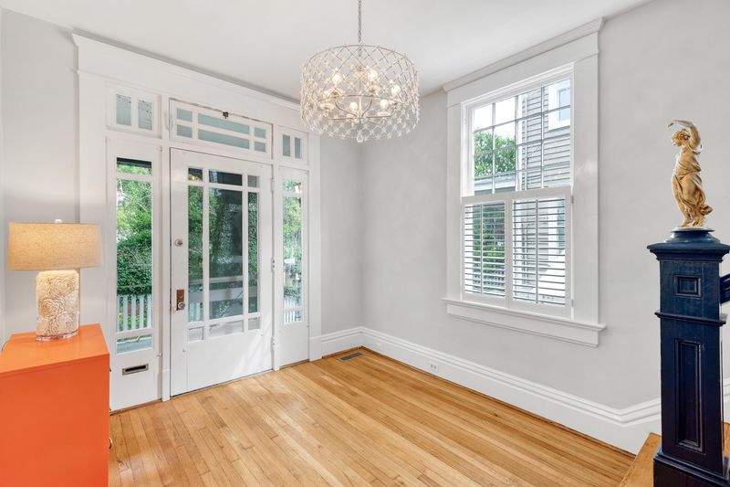 17 Bennett St, Charleston, SC 29401