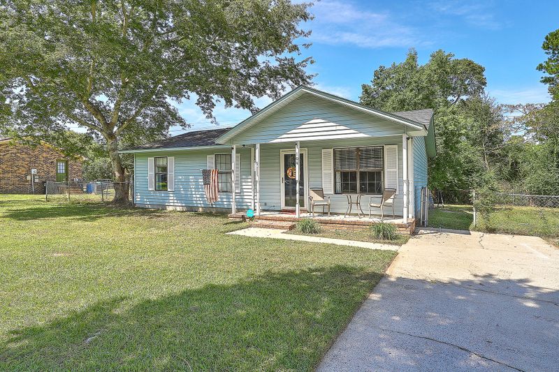 104 Hill Ct, Moncks Corner, SC 29461