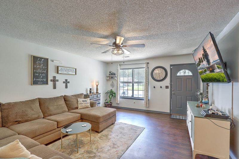 104 Hill Ct, Moncks Corner, SC 29461