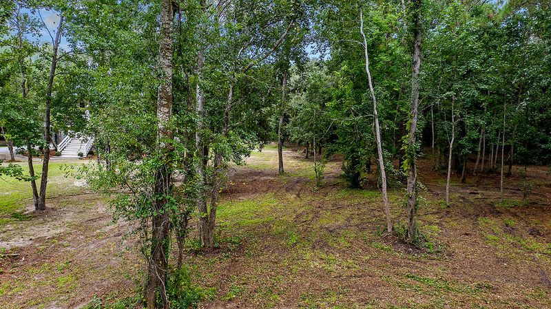 454 Mouzons Bluff Rd, Mcclellanville, SC 29458