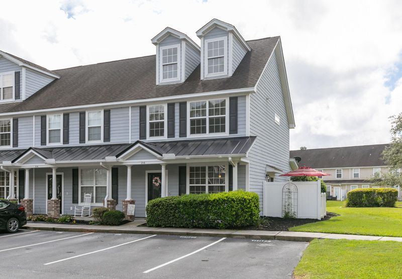 216 Hemingway Cir, Summerville, SC 29483