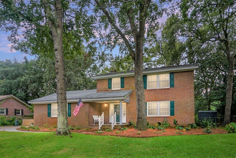 69 Manchester Rd, Charleston, SC 29407