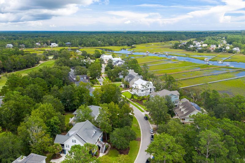 2792 Parkers Landing Rd, Mount Pleasant, SC 29466