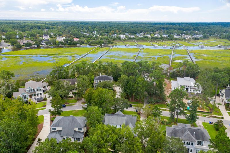 2792 Parkers Landing Rd, Mount Pleasant, SC 29466