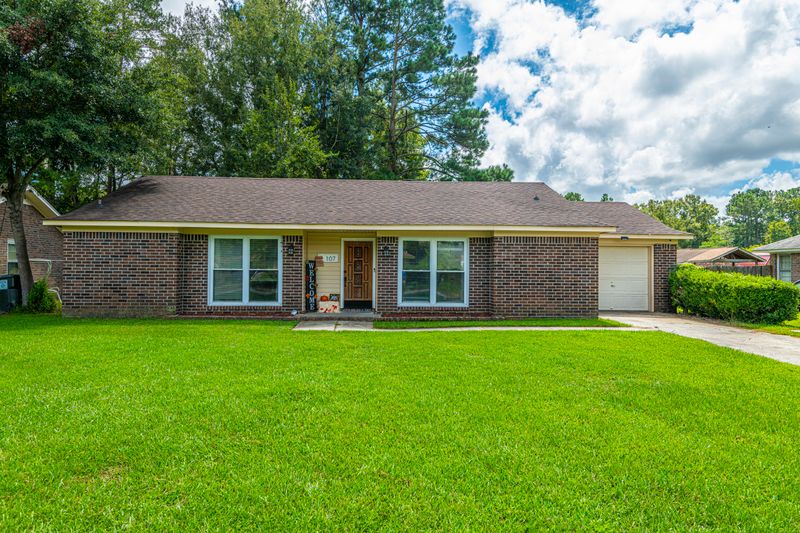 107 Okatee Dr, Summerville, SC 29486