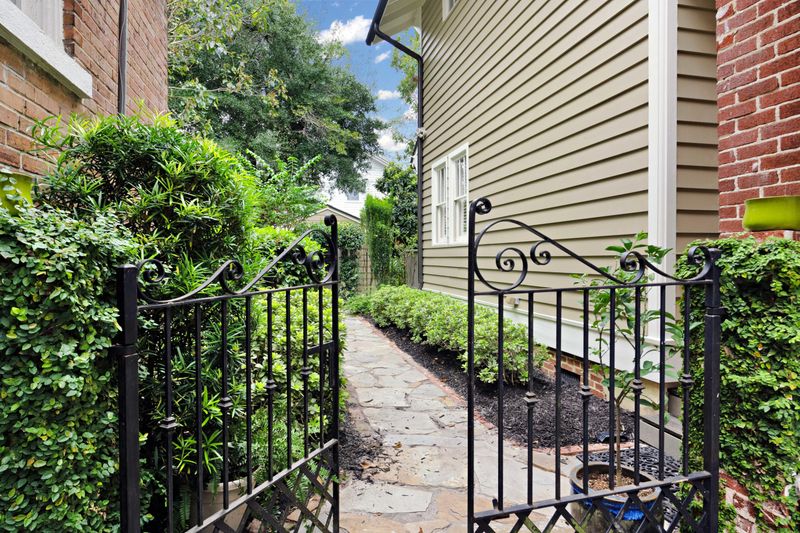 363 President St, Charleston, SC 29403