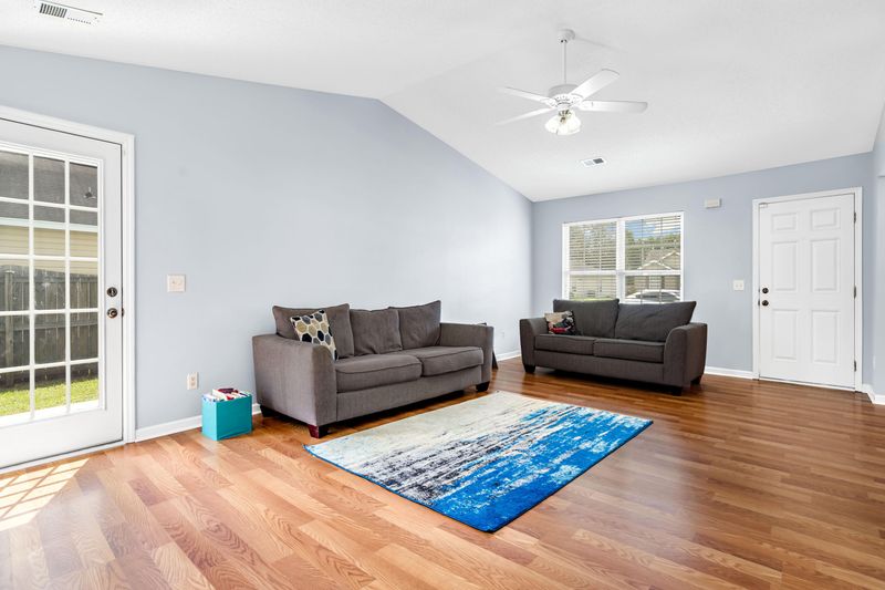434 Stephanie Dr, Goose Creek, SC 29445