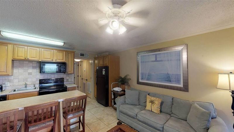1300 Ocean Blvd #105, Isle Of Palms, SC 29451