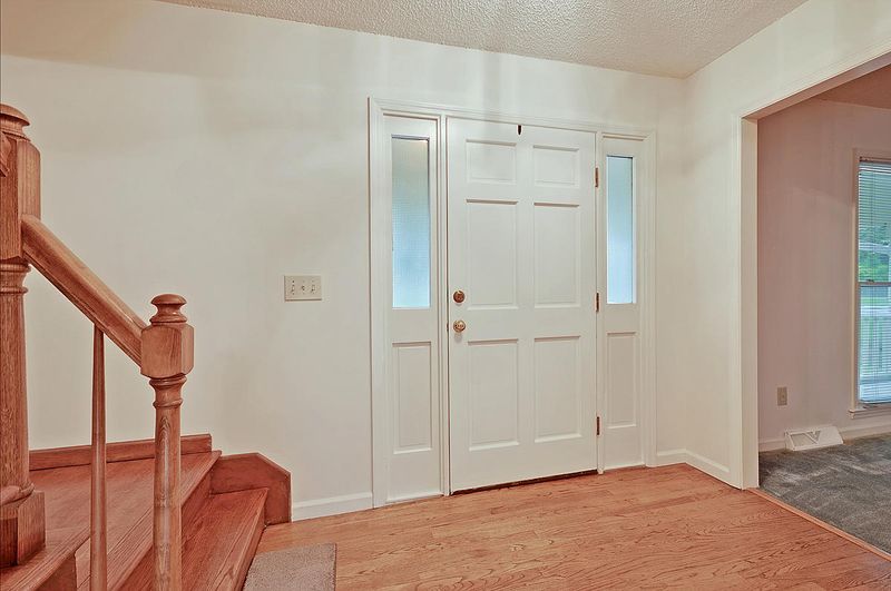 8575 Bayboro Ln, Charleston, SC 29420