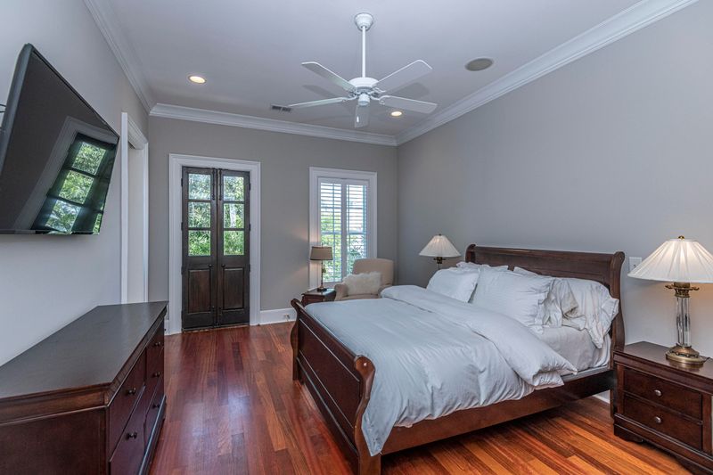 130 Ionsborough St, Mount Pleasant, SC 29464