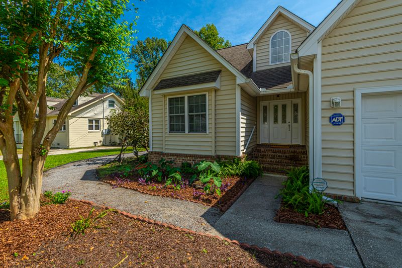 1719 Mchenry Ave, Charleston, SC 29412