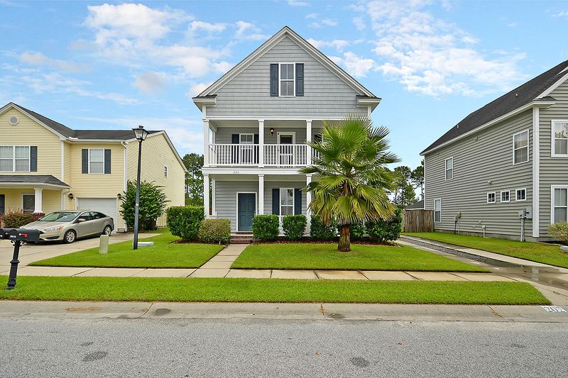 202 Avonshire Dr, Summerville, SC 29483