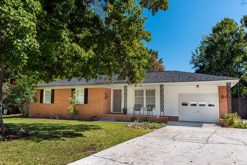 1441 Salisbury St, Charleston, SC 29407