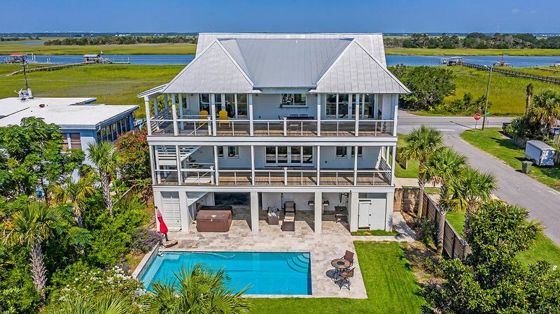 526 Palm Blvd, Isle Of Palms, SC 29451