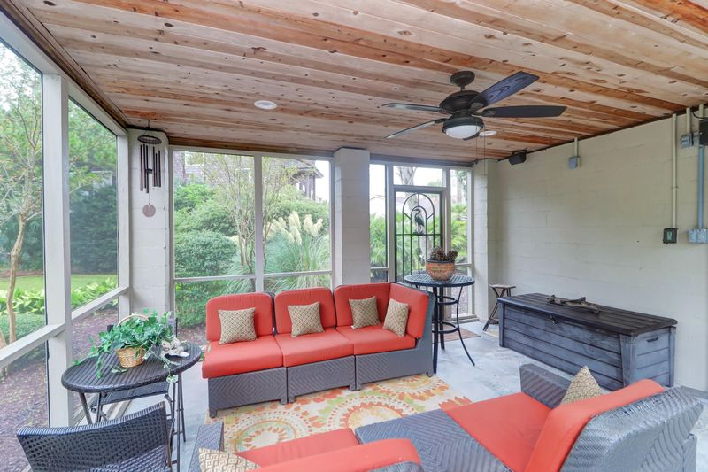 107 Carolina Blvd, Isle Of Palms, SC 29451