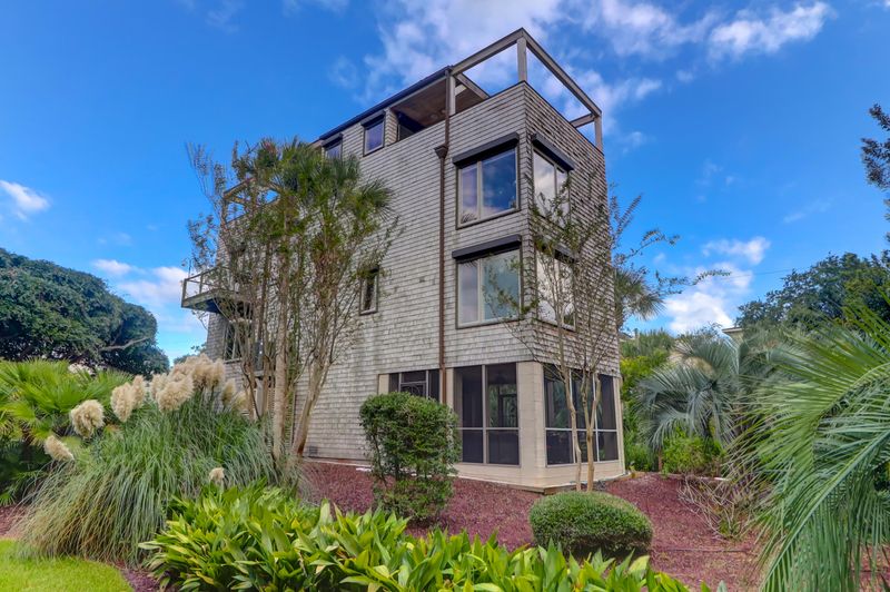 107 Carolina Blvd, Isle Of Palms, SC 29451