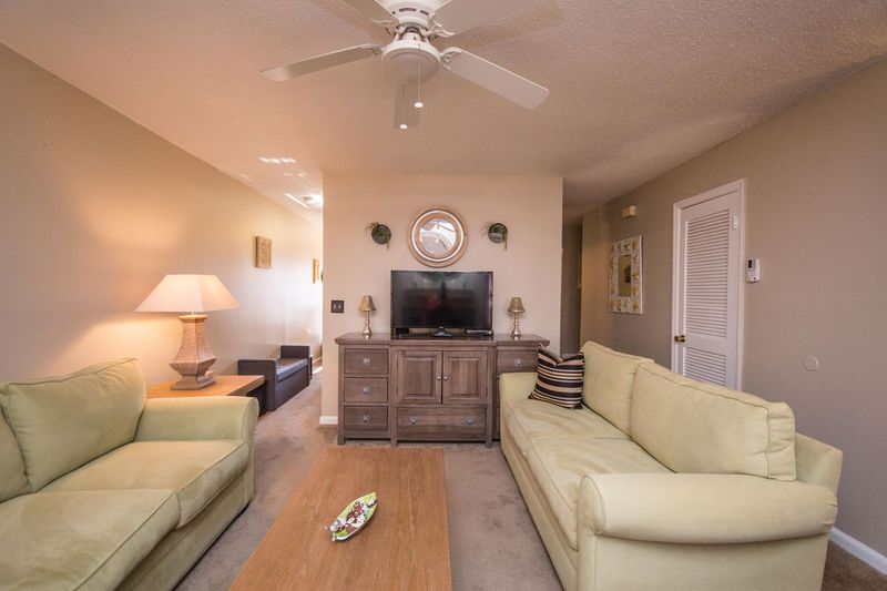 191 Pine Shadow Dr, Goose Creek, SC 29445
